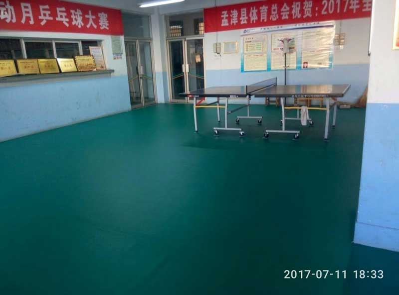 pvc地板膠與其他地板材質(zhì)有什么不同